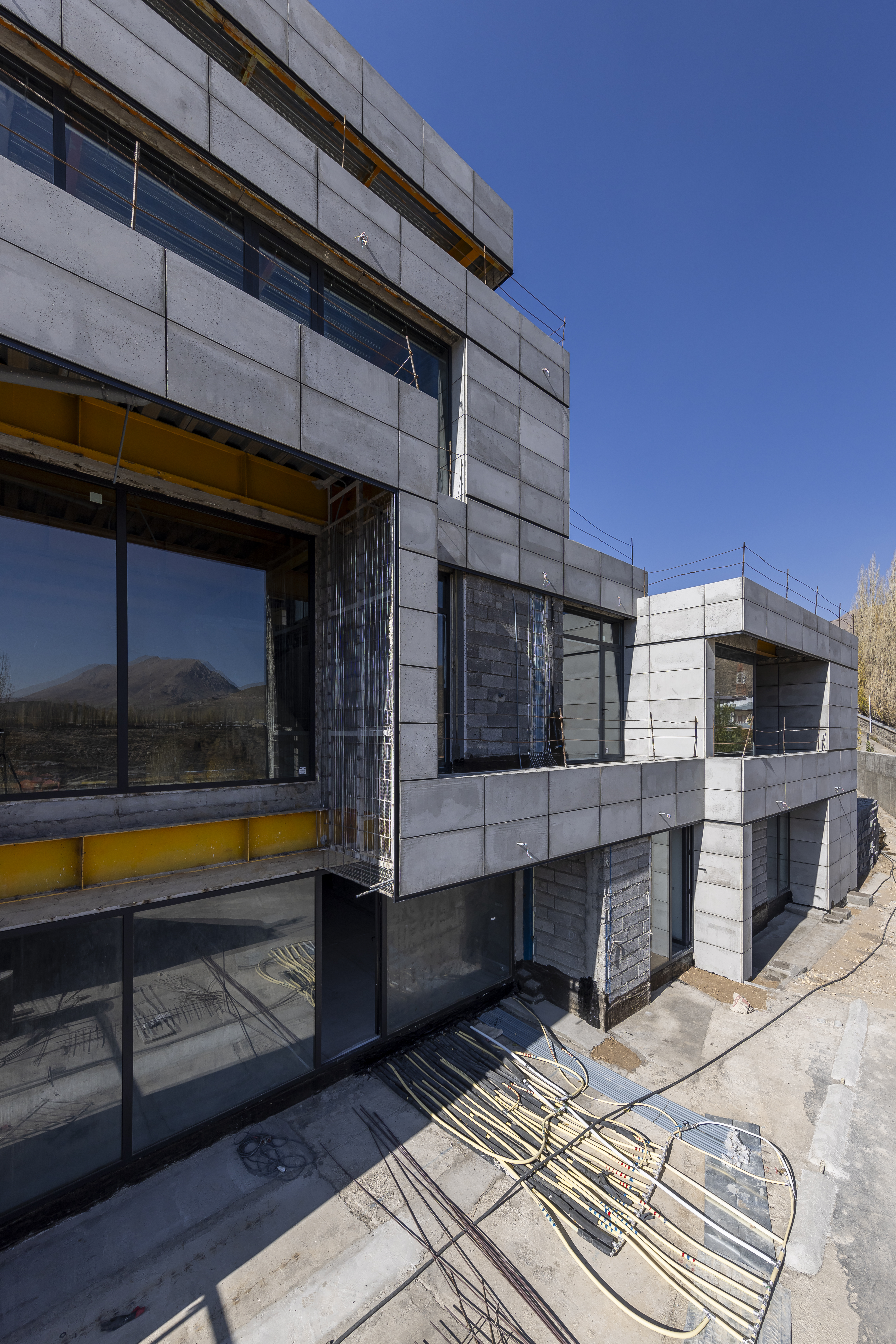Poloor House — 9